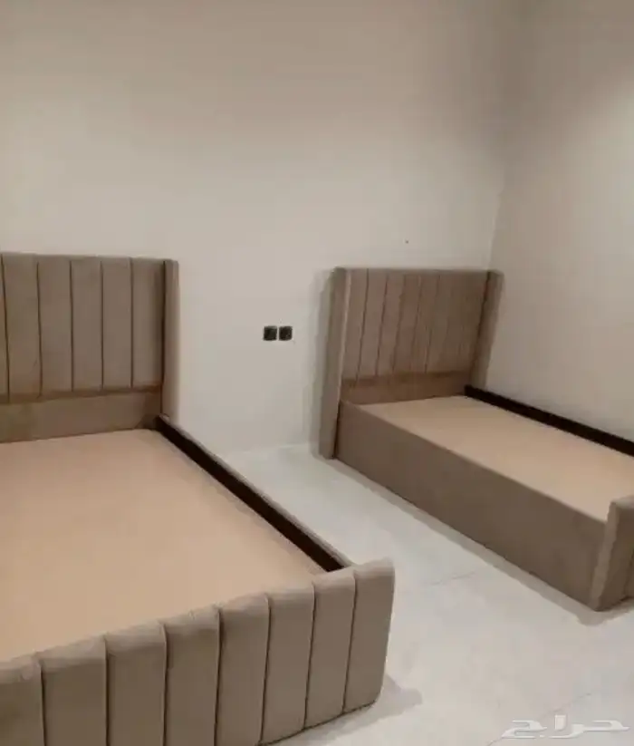 تفصل غرف نوم وتركيب كرات خشبية والتنجيد ودهان الأبواب 15