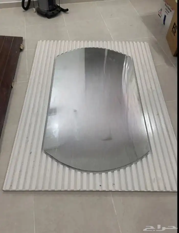 مراية ديكور باضاءة لد اصفر 0