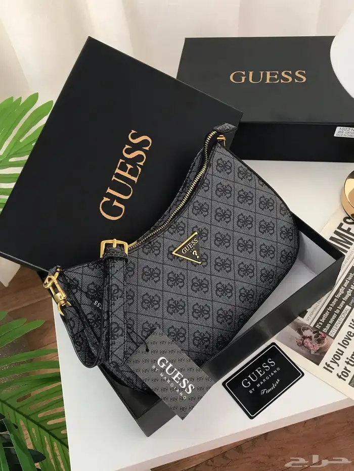 شنط نسائيه ماركه بالملحقات وبسعر خيالي . 18