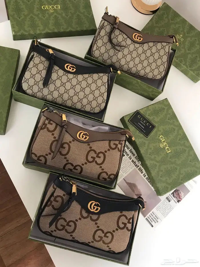 شنط نسائيه ماركه بالملحقات وبسعر خيالي . 12