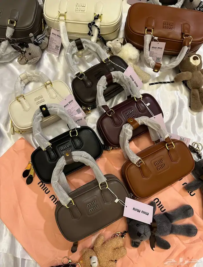 شنط ميو ميو عدة اشكال وعدة خيارات 12