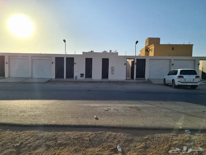 شاليهات للبيع او ارض 0