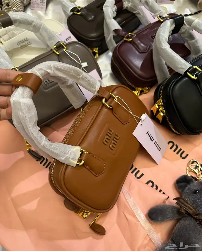 شنط ميو ميو عدة اشكال وعدة خيارات 11