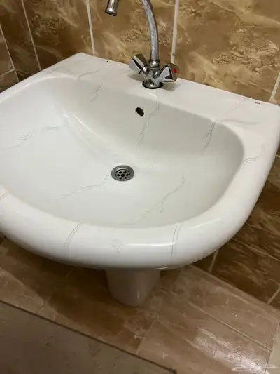 مغسلتين تم فكها سليمه للبيع 0