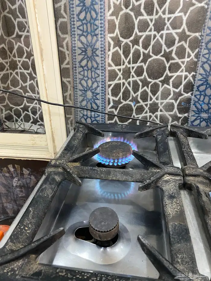 فرن للبيع شغال كل شي بس اشوايه المفتاح خربان بس كل شي شغال 1