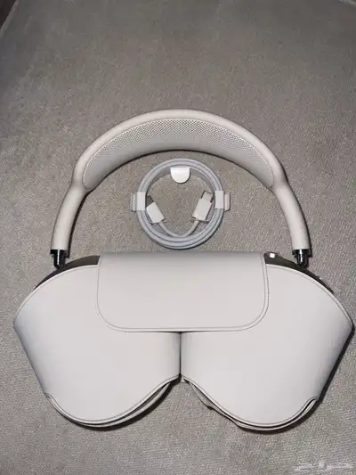 للبيع سماعه AirPods Max شبه جديدة   لون ضوء النجوم 1