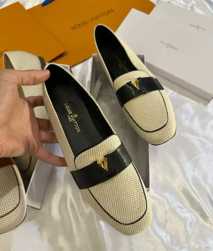 شنط ميو ميو عدة اشكال وعدة خيارات 43