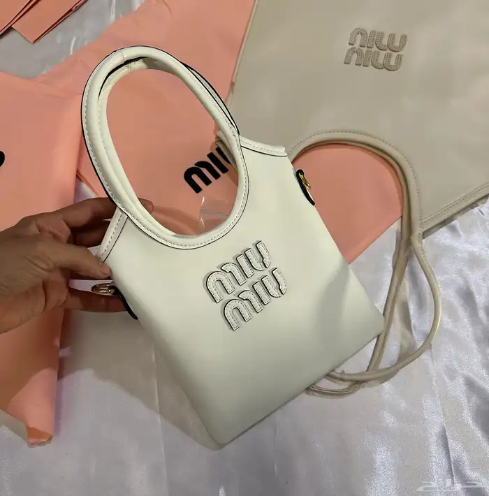 شنط ميو ميو عدة اشكال وعدة خيارات 96