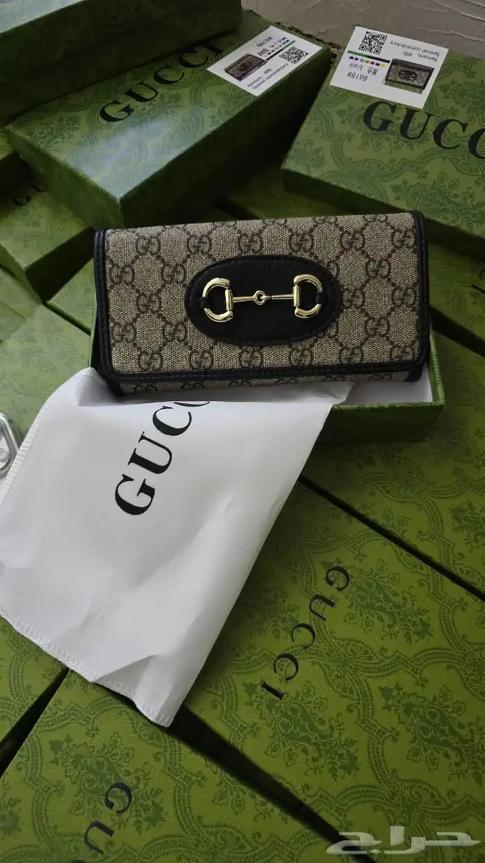 شنط ميو ميو عدة اشكال وعدة خيارات 53