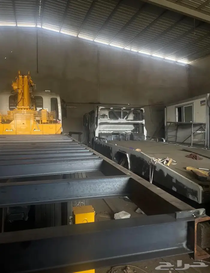 تصنيع صناديق دينات وسطحات وقلابات وكرين 30