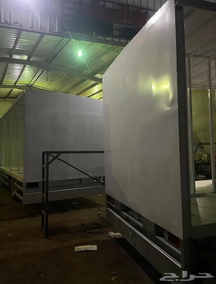 تصنيع صناديق دينات وسطحات وقلابات وكرين 8