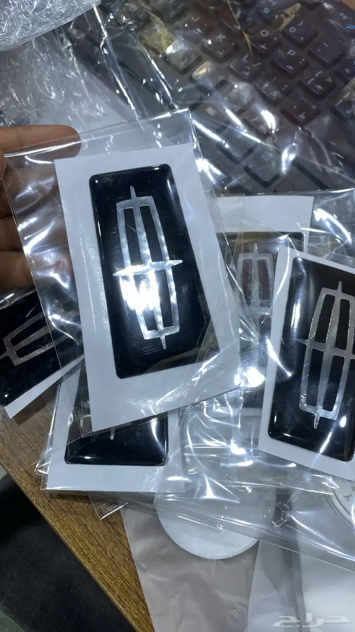 علامة شبك لينكون تاون كار 2003-2010 1