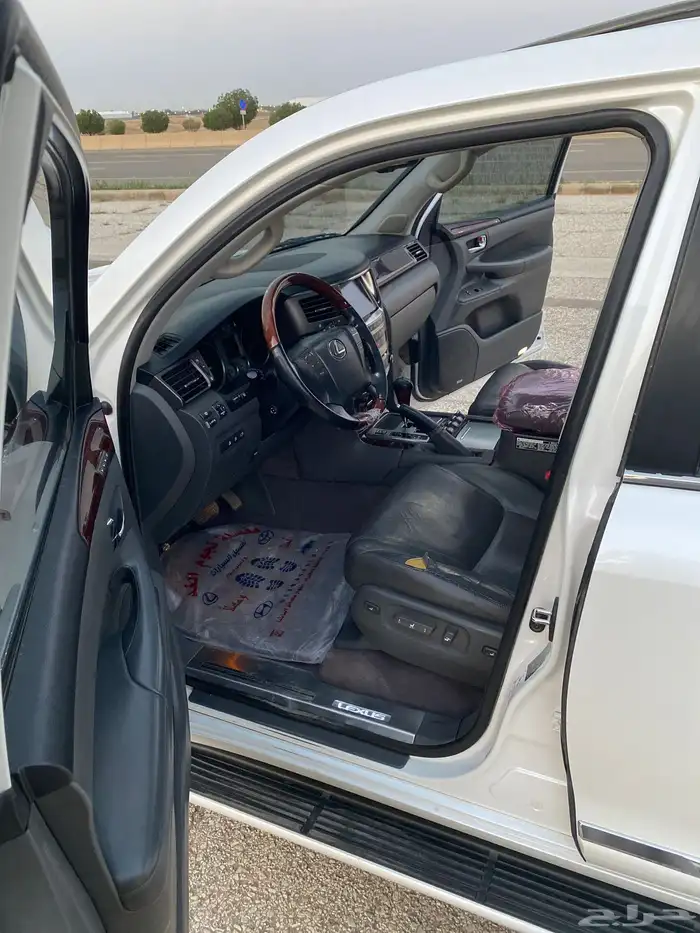 لكزس 570 LX 16