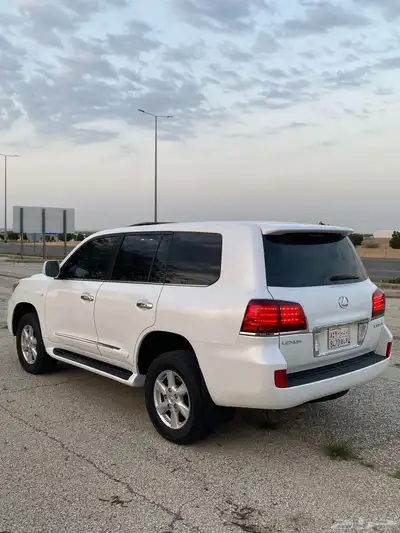 لكزس 570 LX 33