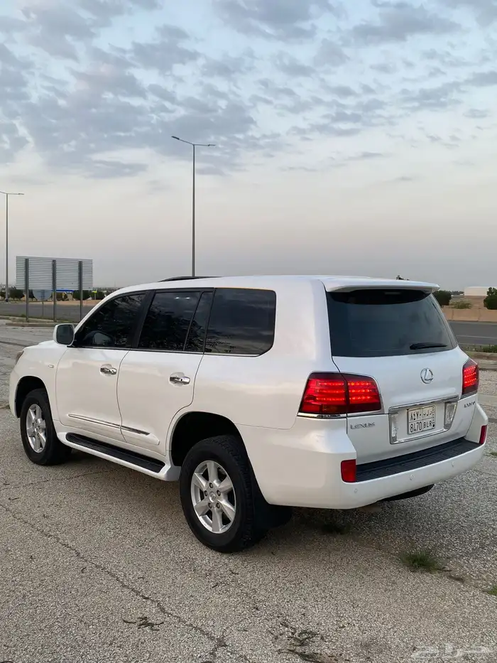 لكزس 570 LX 33
