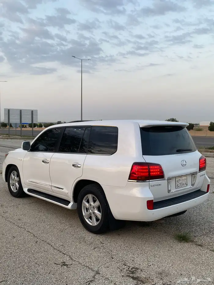 لكزس 570 LX 34