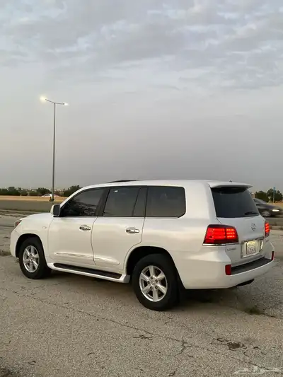 لكزس 570 LX 4