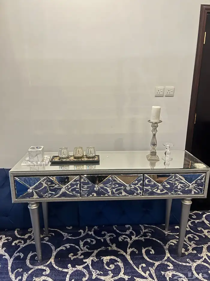 مدخل كبير للبيع نظيف جد ا وبدون كسور وثقيل ومتين 1