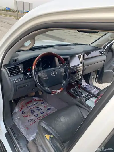 لكزس 570 LX 18