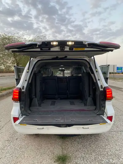 لكزس 570 LX 26