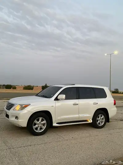 لكزس 570 LX 3