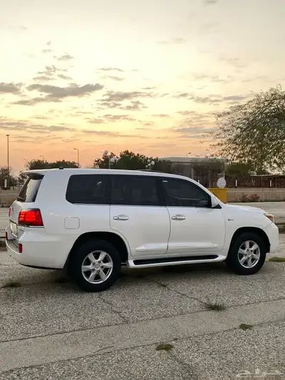 لكزس 570 LX 8
