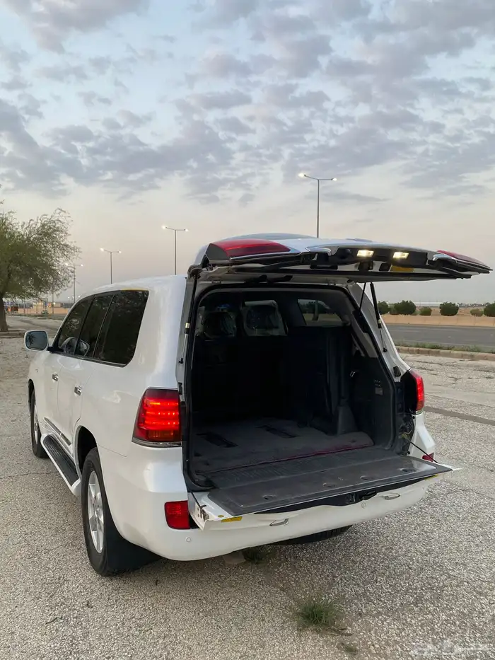 لكزس 570 LX 29