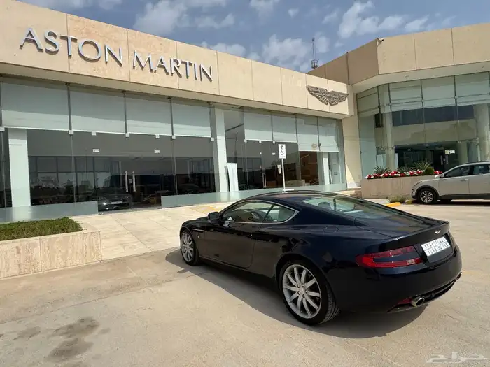 Aston Marten DB9 4