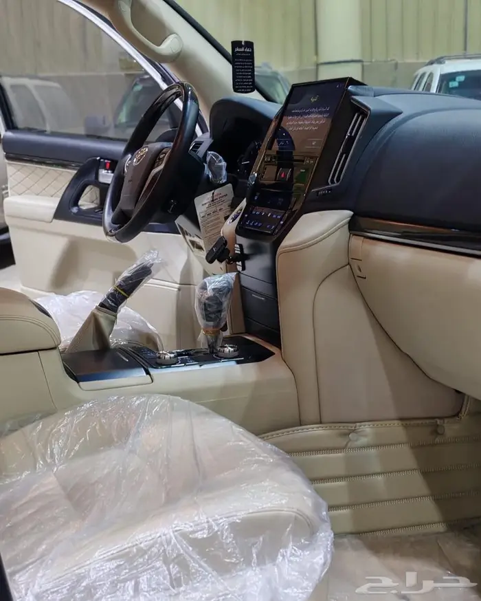 تويوتا لاندكروزر 2020 رقم 4فل الفل عبداللطيف مخزن. 18