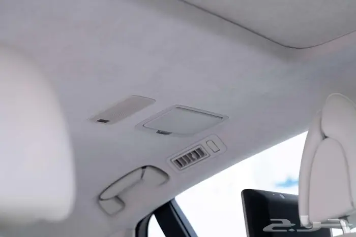 لكزس LS500 CC عبداللطيف جميل مخزنة أول مستخدم من الوكالة2021 27