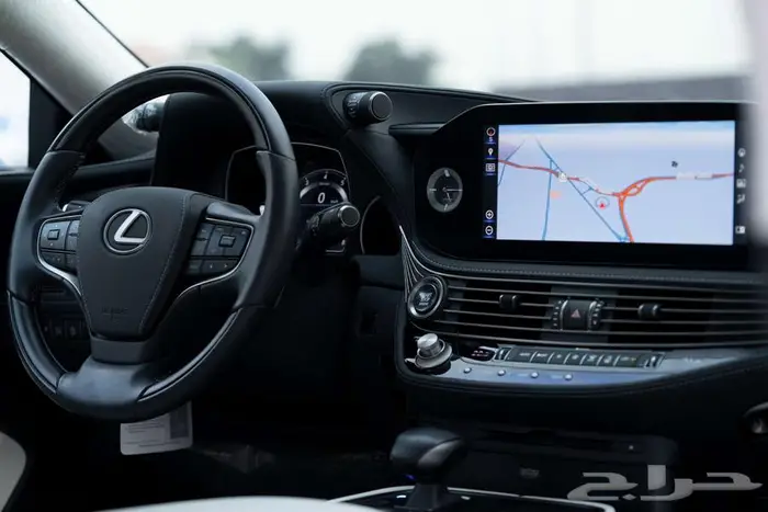 لكزس LS500 CC عبداللطيف جميل مخزنة أول مستخدم من الوكالة2021 22