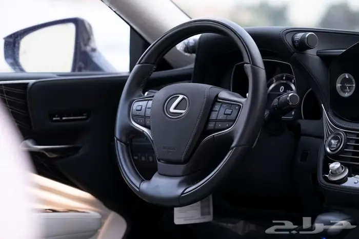 لكزس LS500 CC عبداللطيف جميل مخزنة أول مستخدم من الوكالة2021 21