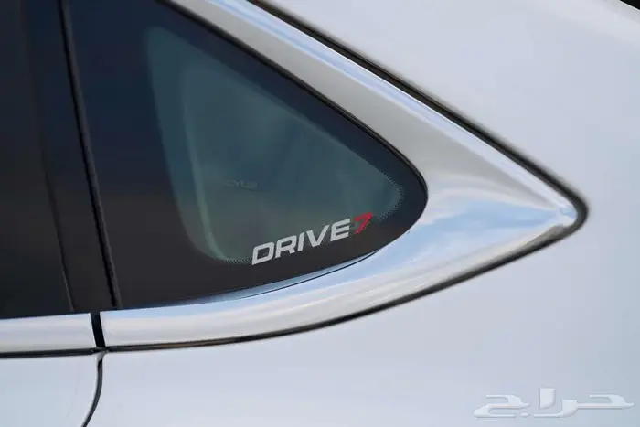 لكزس LS500 CC عبداللطيف جميل مخزنة أول مستخدم من الوكالة2021 16