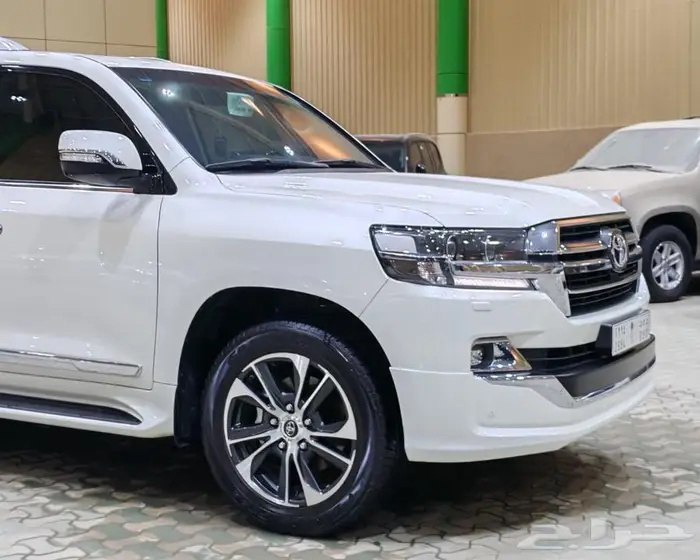 تويوتا لاندكروزر 2020 رقم 4فل الفل عبداللطيف مخزن. 24