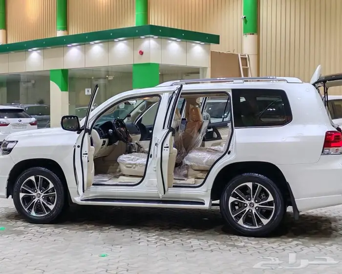 تويوتا لاندكروزر 2020 رقم 4فل الفل عبداللطيف مخزن. 5