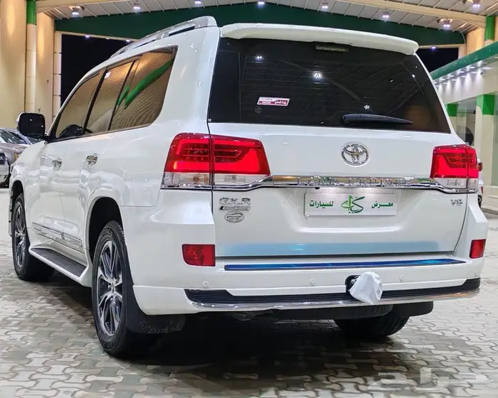 تويوتا لاندكروزر 2020 رقم 4فل الفل عبداللطيف مخزن. 9