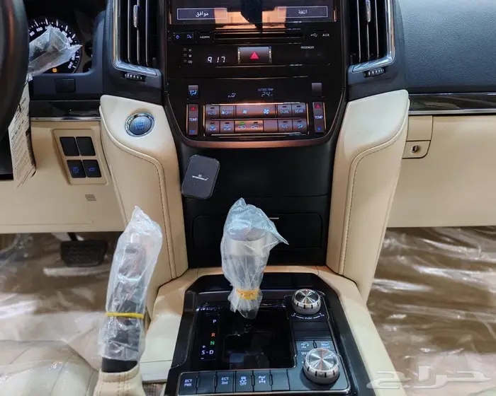 تويوتا لاندكروزر 2020 رقم 4فل الفل عبداللطيف مخزن. 11