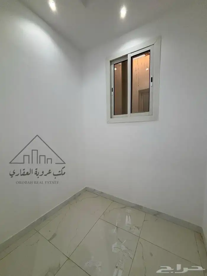 للبيع فيلا روف علوي حي الاخضر تبوك 620 الف 8