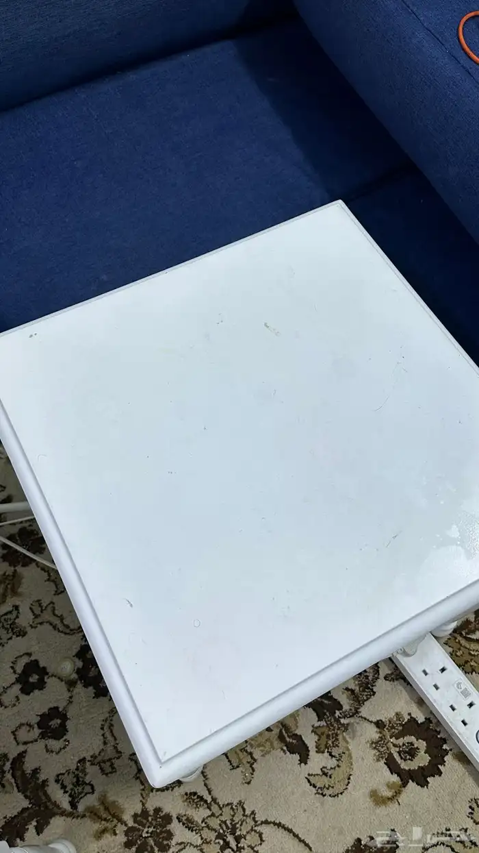 طاولتين مع شجره مضيئه 3