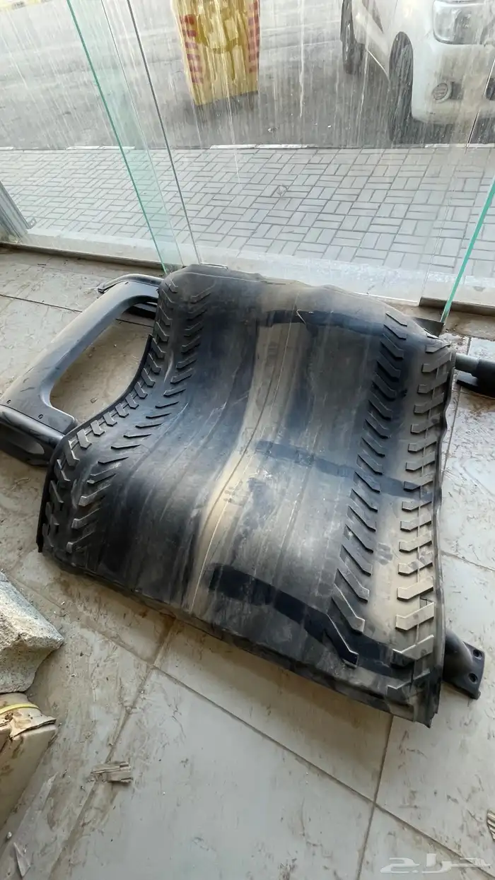 فرشه حوض افلانش نظيفه جدا 2