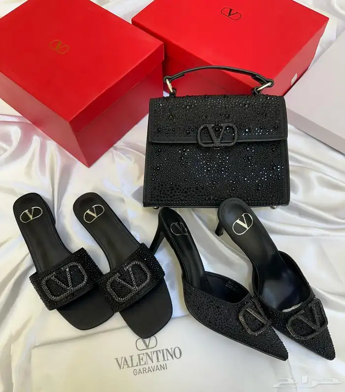 شنط شانيا وسان لوران ولويس فيتون 22