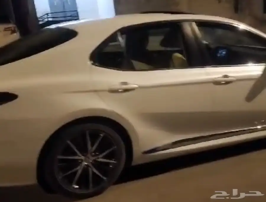 كامري هيبرد 2024 GLE 7