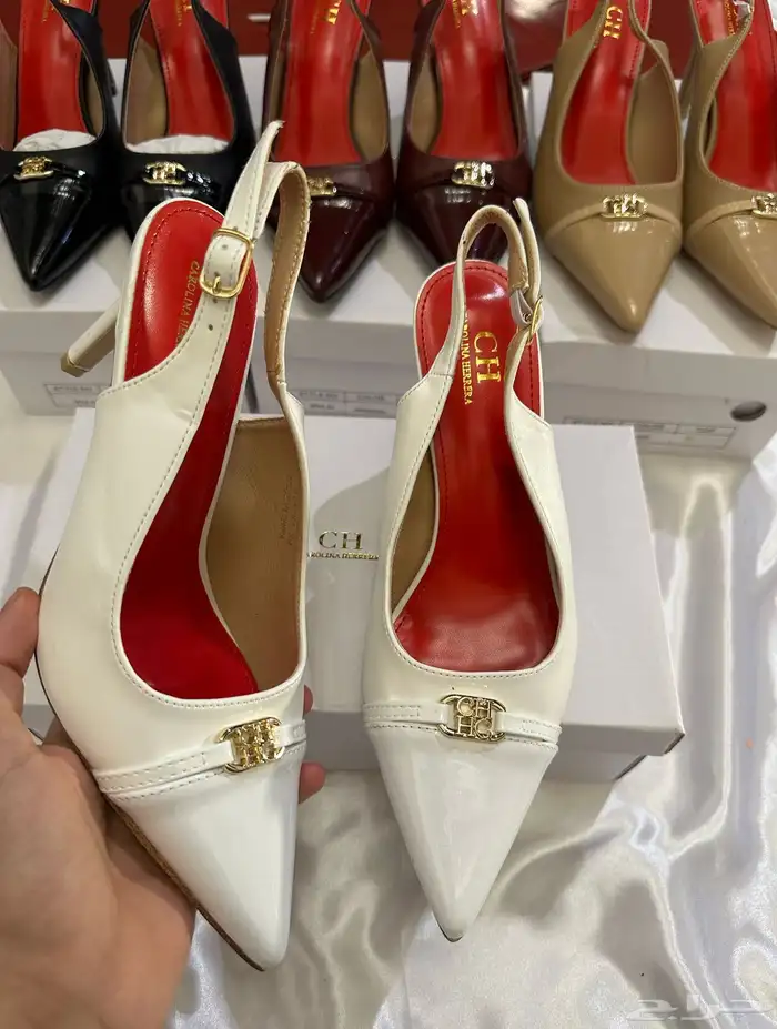 شنط شانيا وسان لوران ولويس فيتون 69