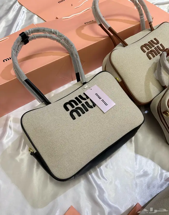 شنط شانيا وسان لوران ولويس فيتون 80