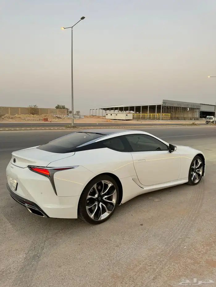 لكزس LC500 موديل 2021 2