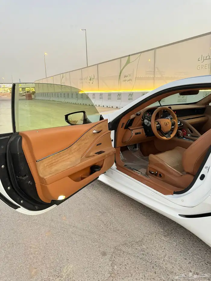 لكزس LC500 موديل 2021 7