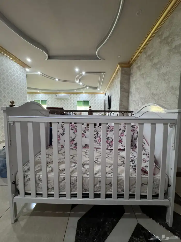 سرير اطفال 0