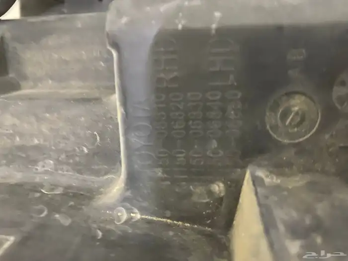 للبيع طقم شمعات كامري2013 وكالة بها عيوب بسيطة 9