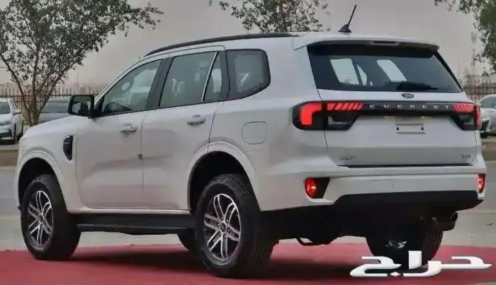 فورد ايفرست XLT بنزين 2024 سعودي 14