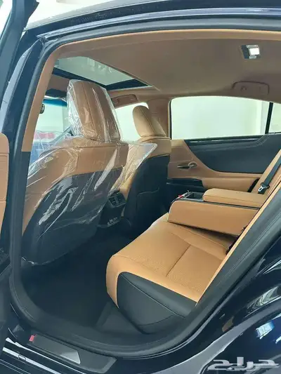 لكزس ES250 AA موديل 2025 جديد اصفار سعودى 8